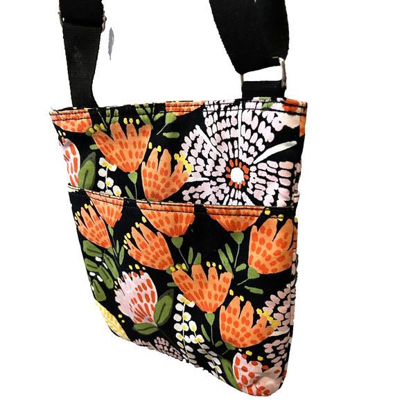 Thirty-One Black And Orange Floral Double Adjustable Handle Front Pocket bag - Picture 7 of 10